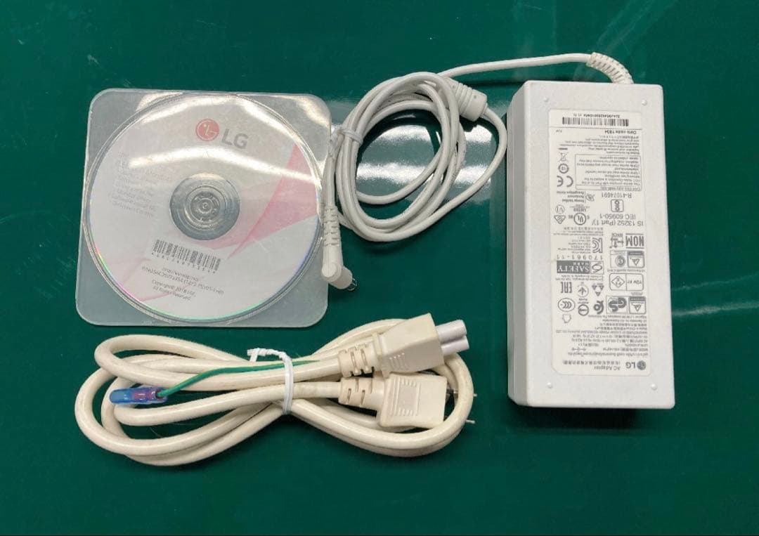 美品 LG 27インチ 4Kモニター USB-C対応 27UK850-W_118