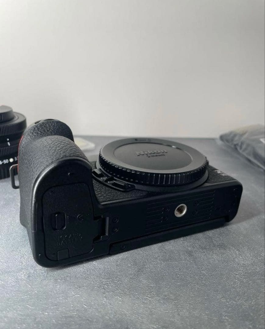 【中古美品】Nikon Z30本体＋DX16-50Kit