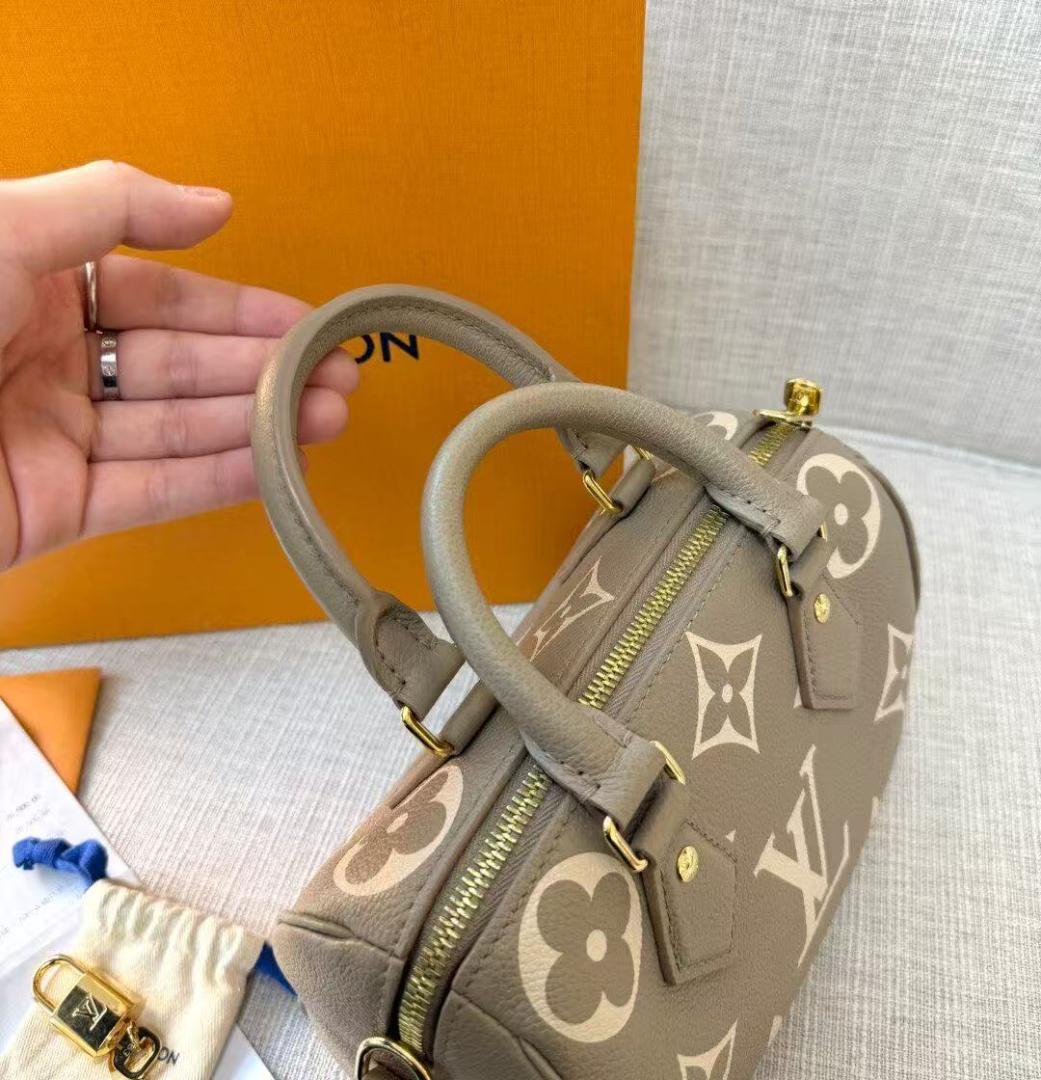 極希少✨購入歓迎グレーモノグラムハンドバッグ