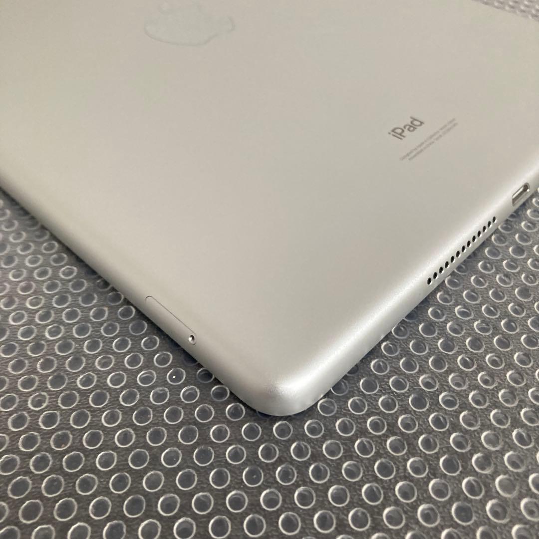 1082 電池ほぼ新品☆比較的美品☆iPad9 第9世代 64GB SIMフリー