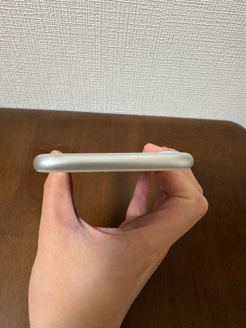 iPhone8 シルバー　本体