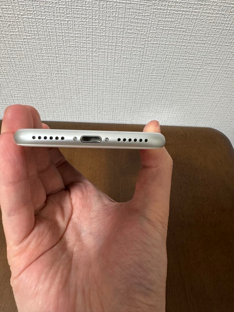 iPhone8 シルバー　本体