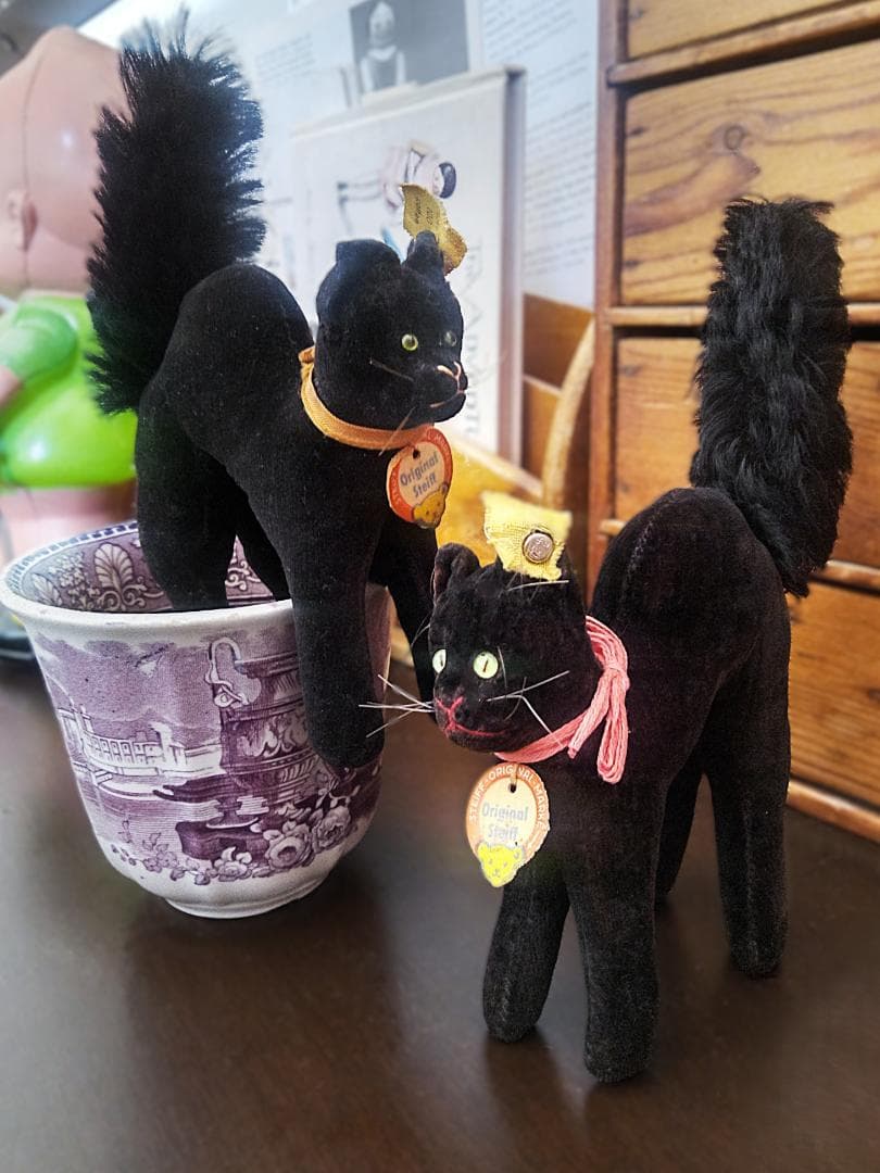スタイルよいベルベットの猫さん　シュタイフ　トムキャット　ALL ID’ｓ　黒猫