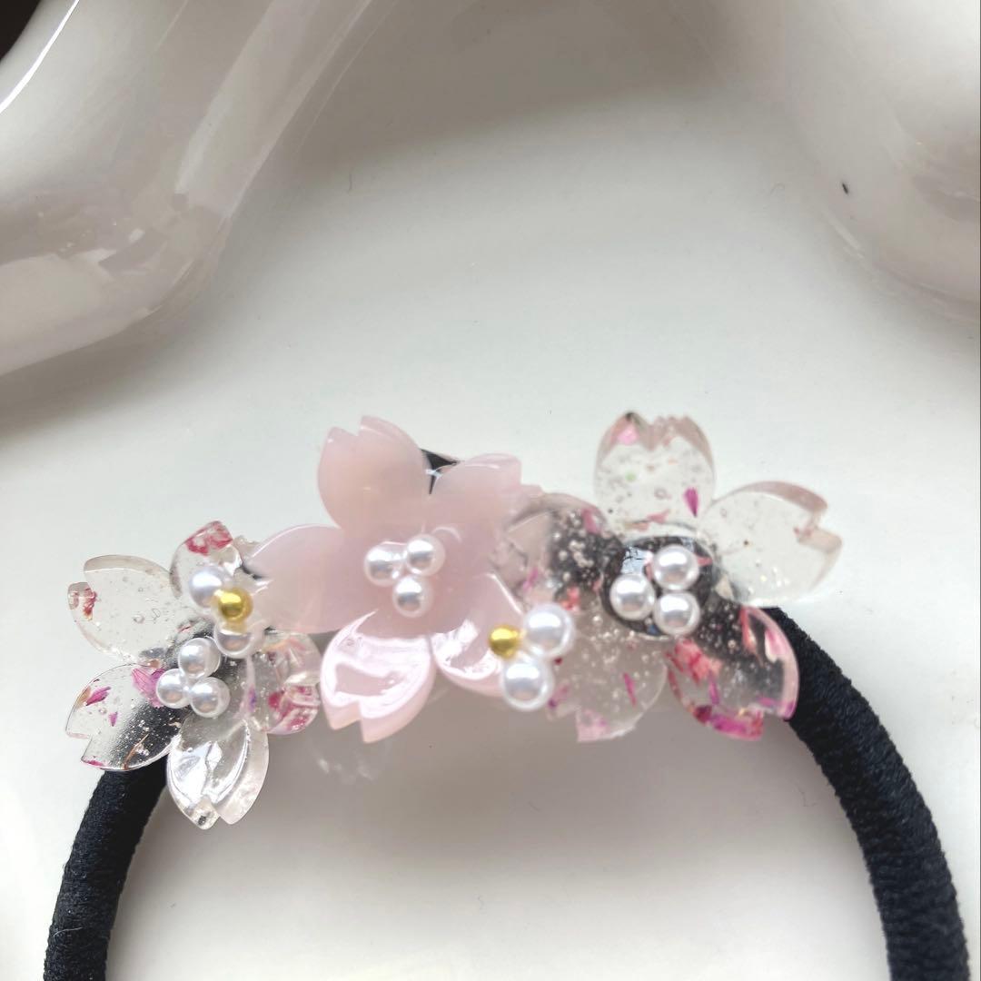 【オーダー×】レジン　3連花モチーフ ヘアゴム　ミルキーピンク◡̈♥︎ ヘアゴムのみ