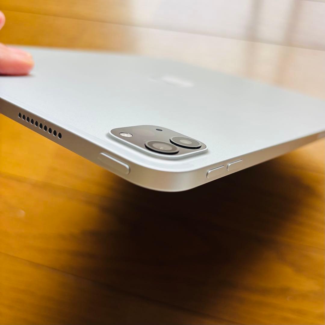 【超美品】iPad Pro 12.9インチ（第6世代）Wi-Fiモデル256GB