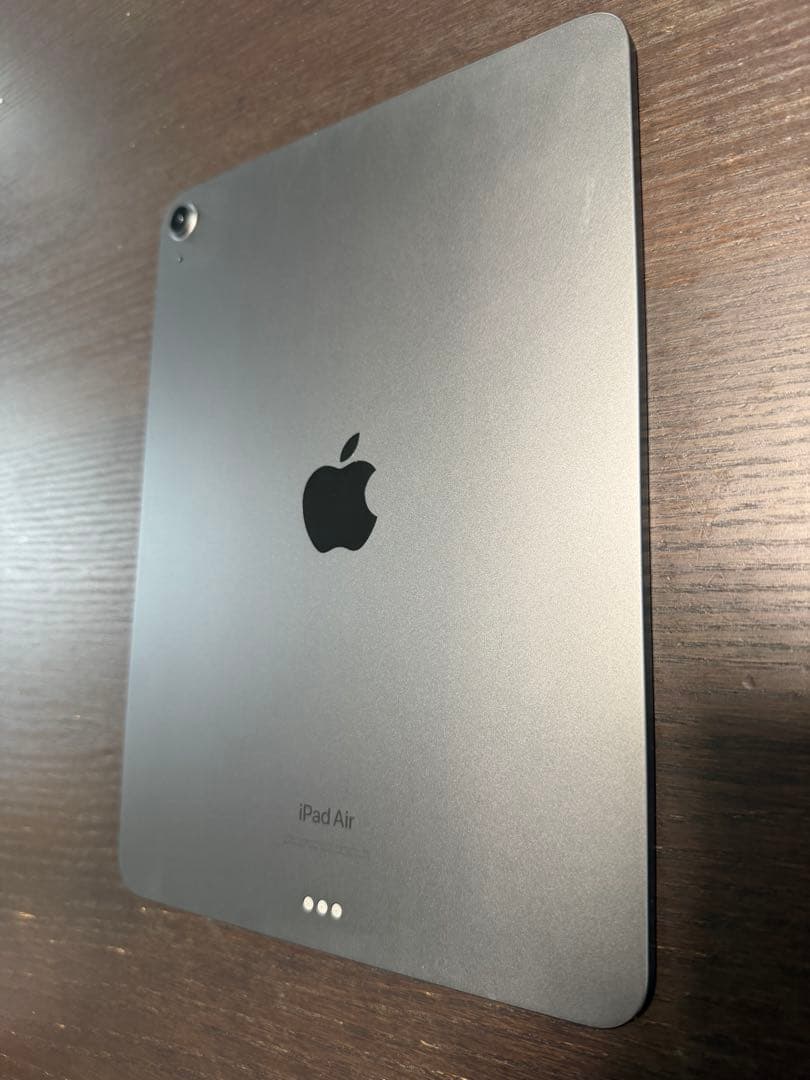 Apple iPad Air 5 本体　スペースグレイ　Wi-Fiモデル