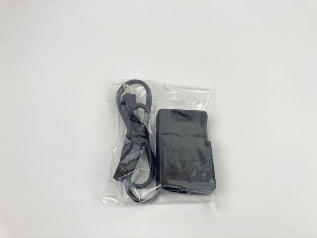 【極上美品】CASIO EXILIM EX-Z1050SR シルバー コンデジ