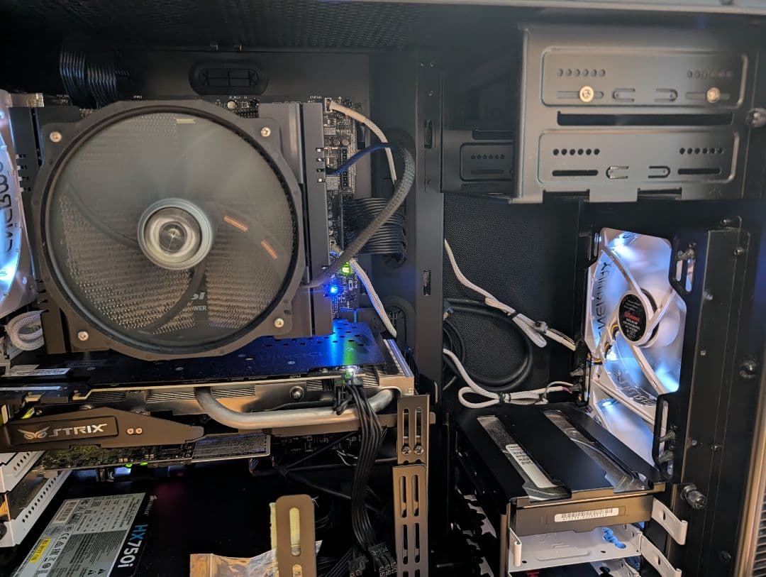【リフシッツ様優先】CORSAIR HX750i 750W PLATINUM