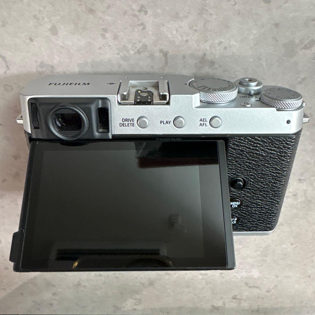 FUJIFILM X-E4 ミラーレスカメラ 本体＋レンズ