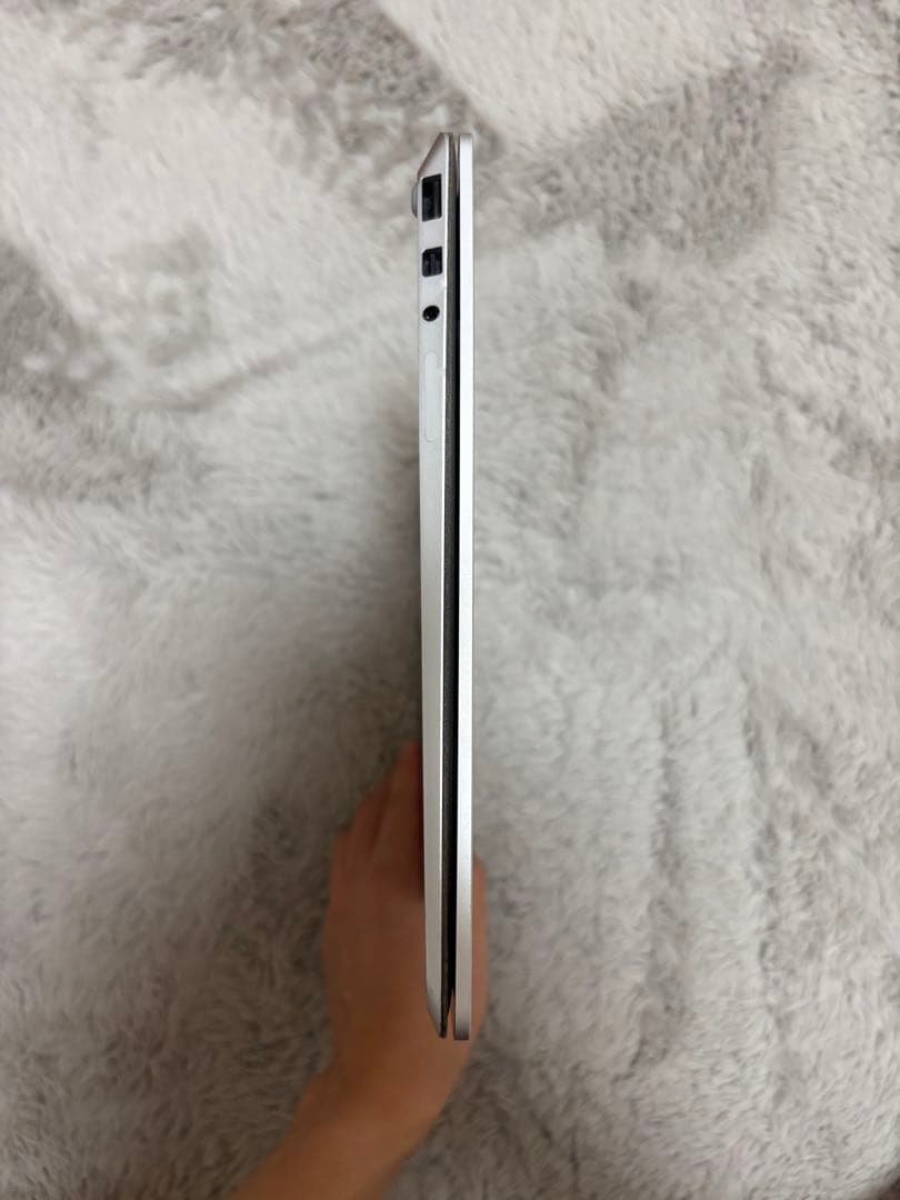 し*ん様 Surface Laptop2 Model 1769 i5 充電器付き