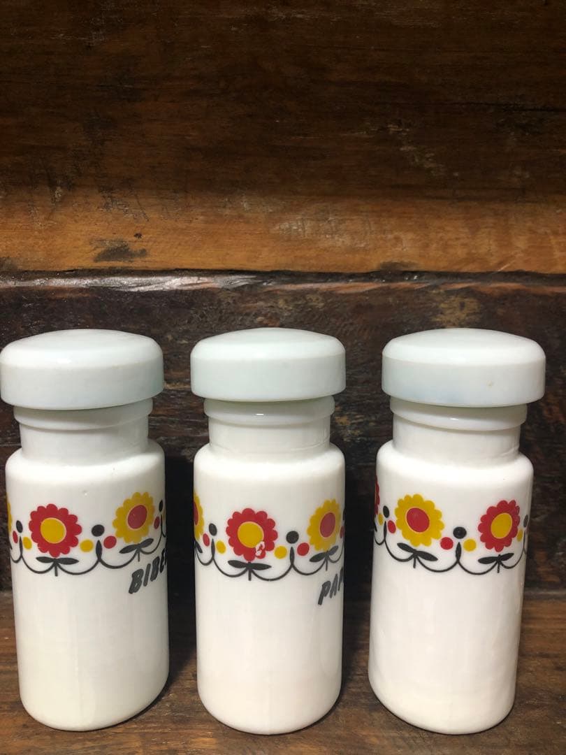 ミルクガラス　調味料入れ