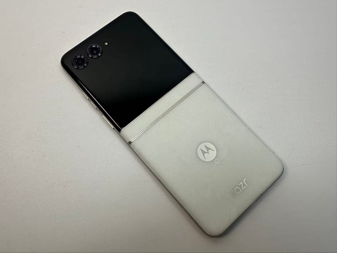 極美品 motorola razr 50d M-51E docomo 国内版