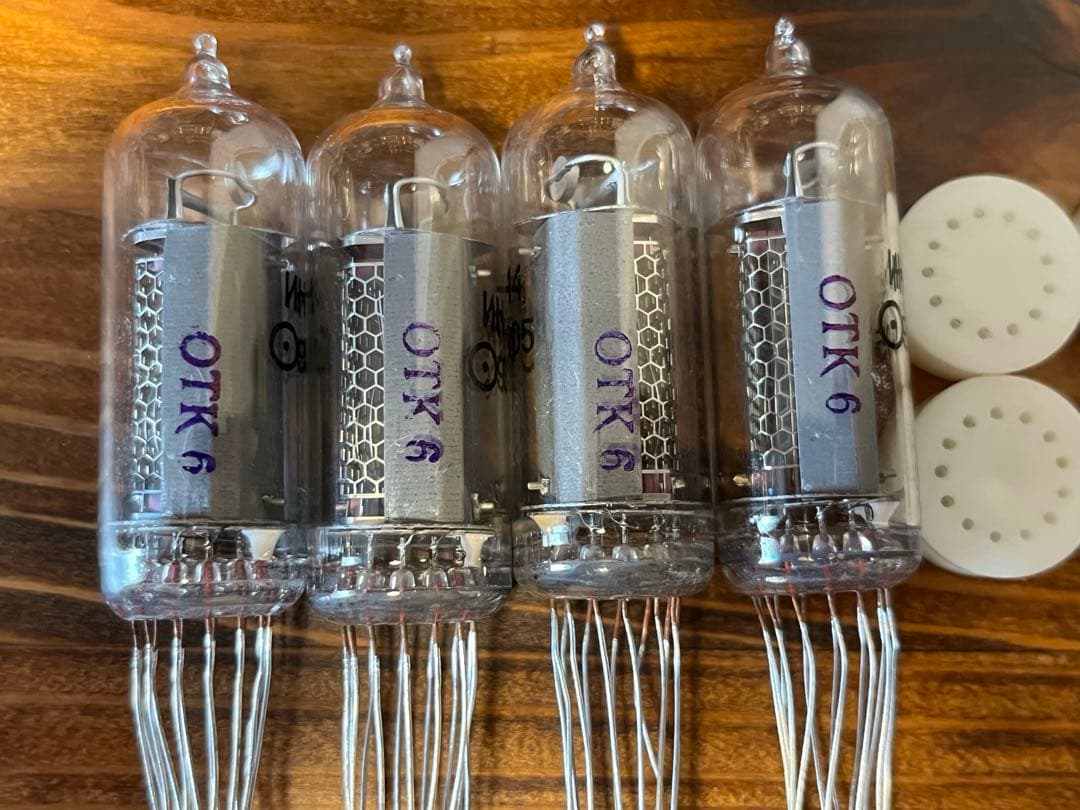 ニキシー管 nixie tube IN-14 4本　スペーサー付属