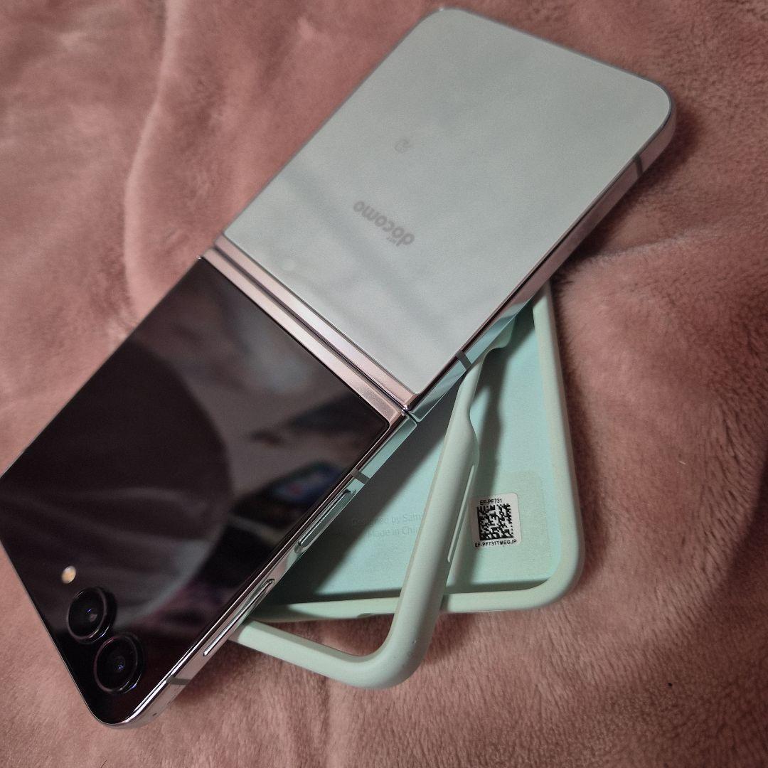 Samsung Galaxy Z Flip5 本体+純正シリコンケース