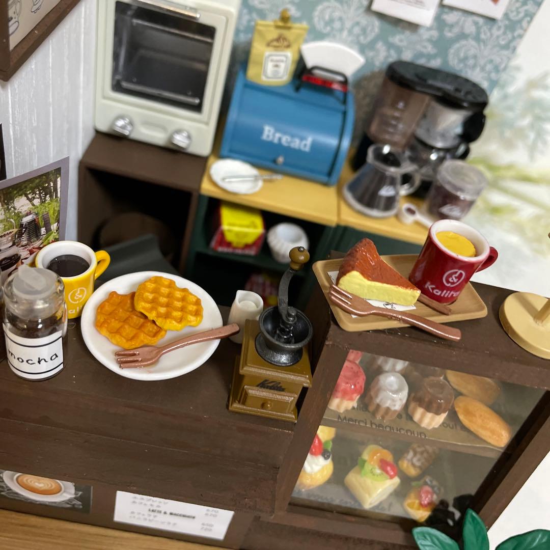 ミニチュアカフェ　リーメント　ドールハウス　ドールキッチン