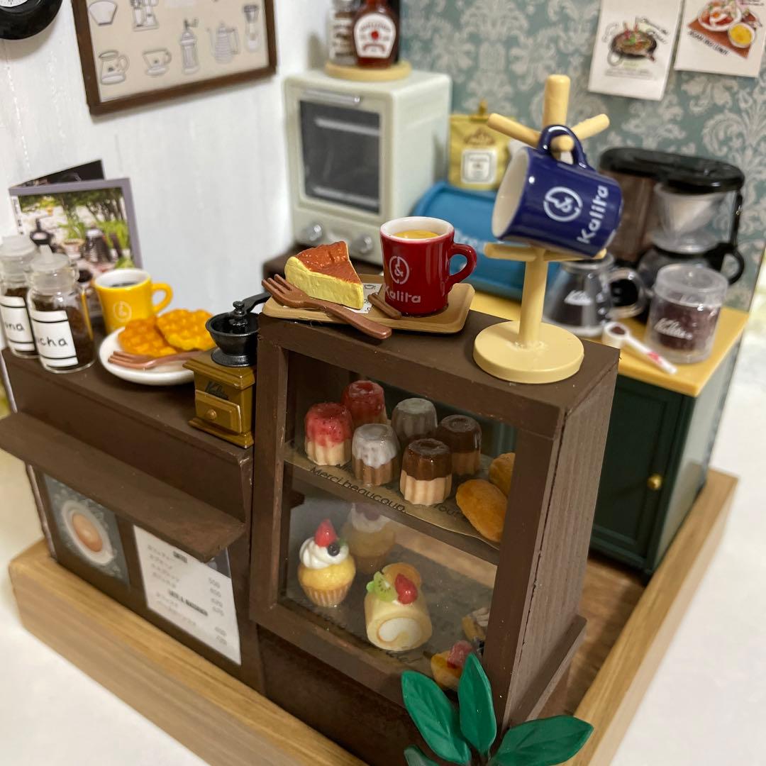 ミニチュアカフェ　リーメント　ドールハウス　ドールキッチン