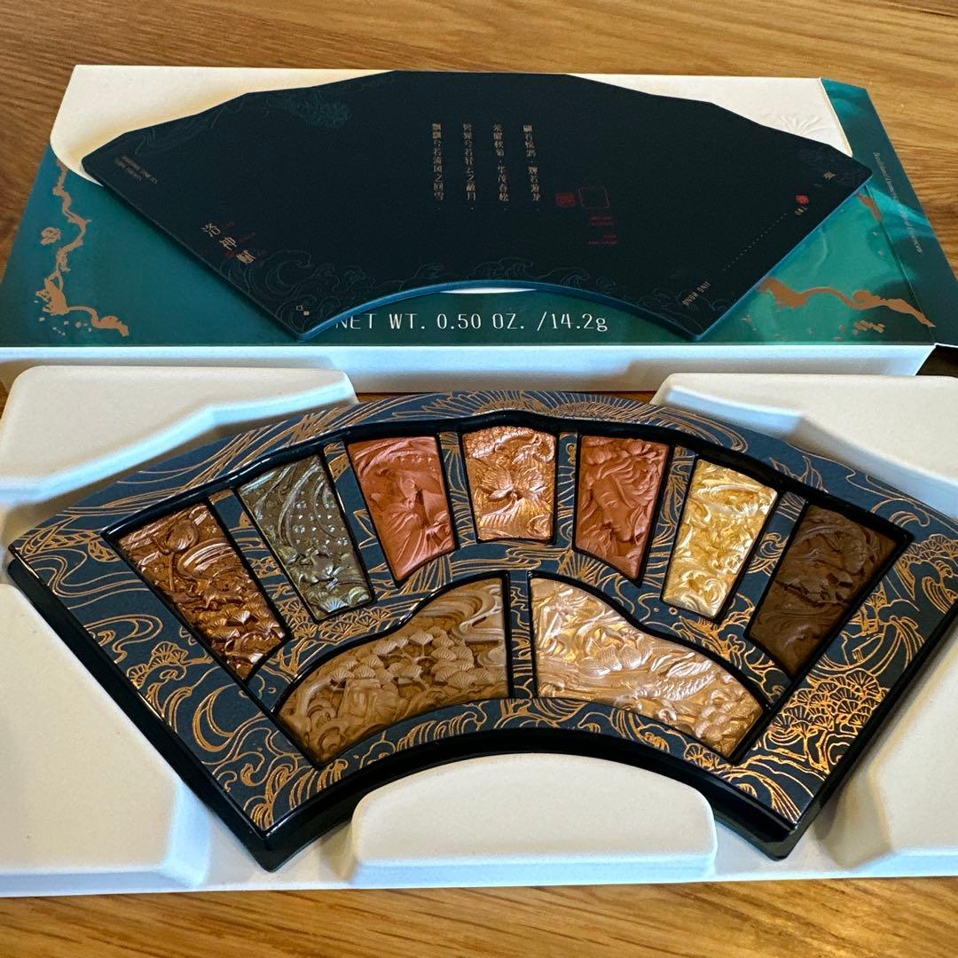 花西子 makeup palette メイクアップバレット　⭐︎新品未使用品⭐︎