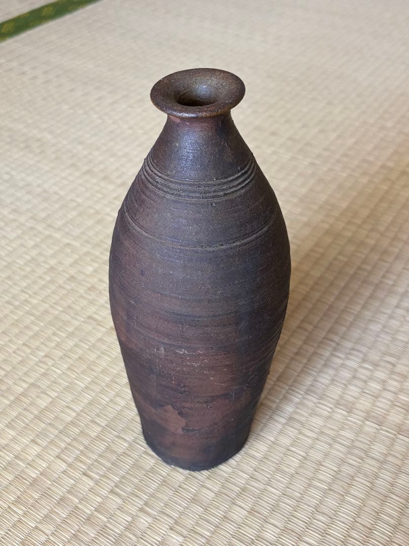 琉球 壺屋焼 鬼の腕 陶器製ダークブラウン瓶