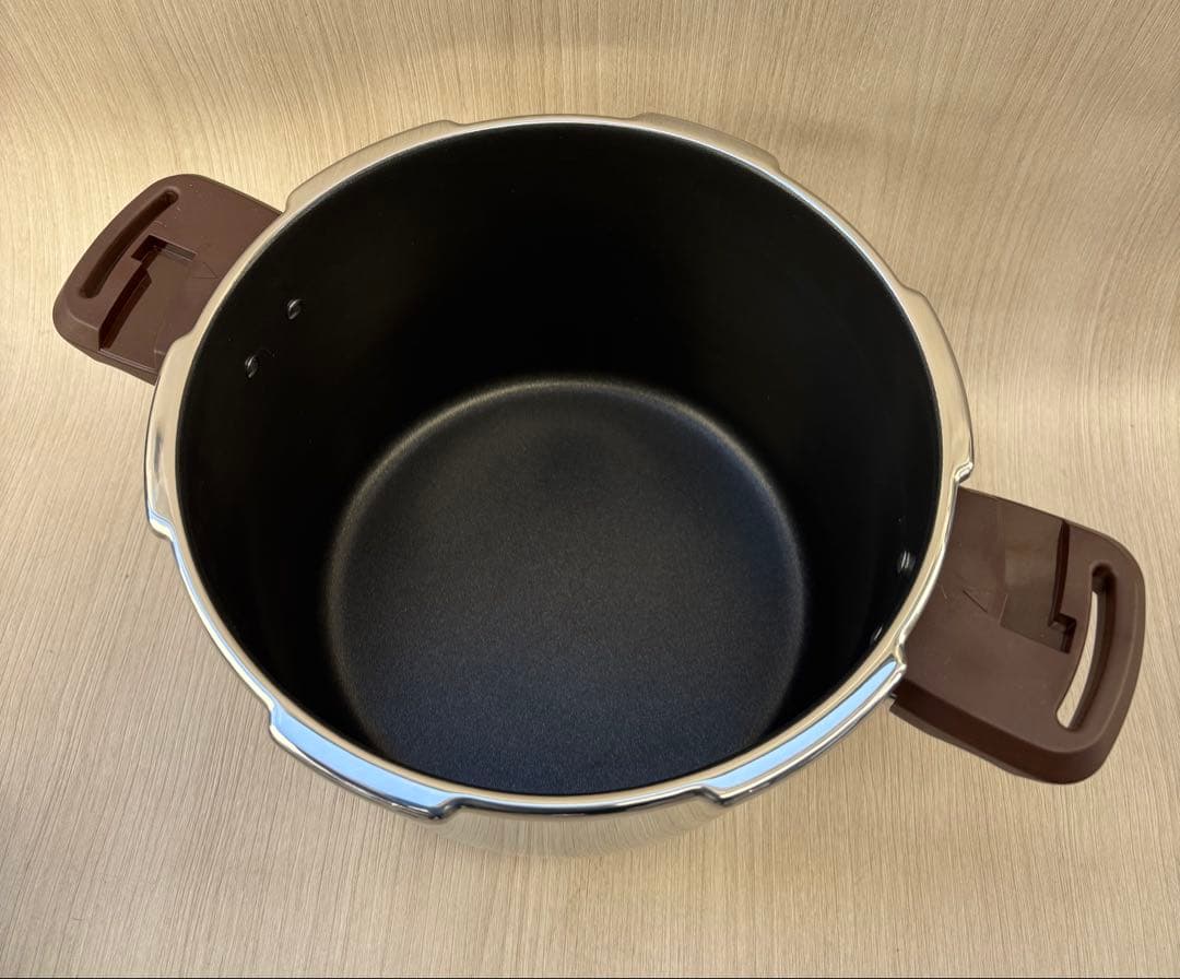 【新品未使用】魔法のクイック料理 wonderchef 両手圧力鍋5.5L