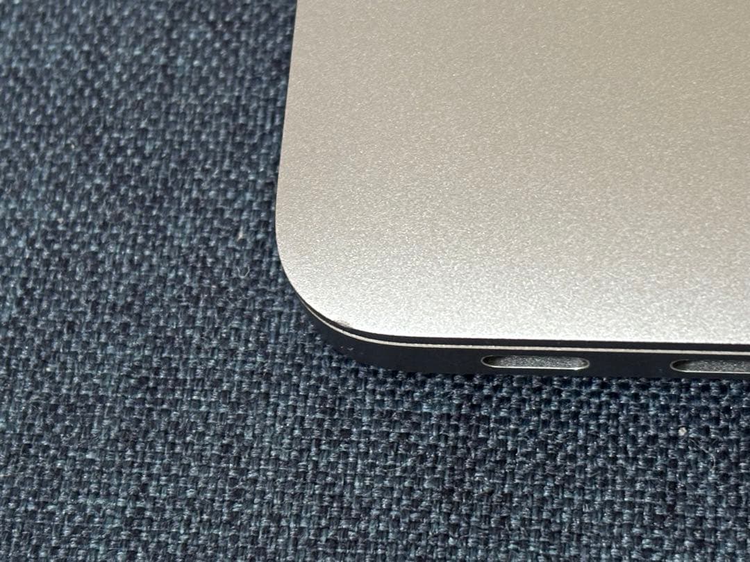 MacBook Air 13インチ M1チップ　2020 8GB 256GB