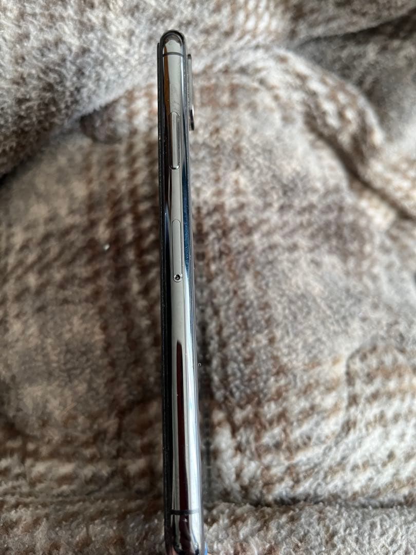 iPhone x ６４GB