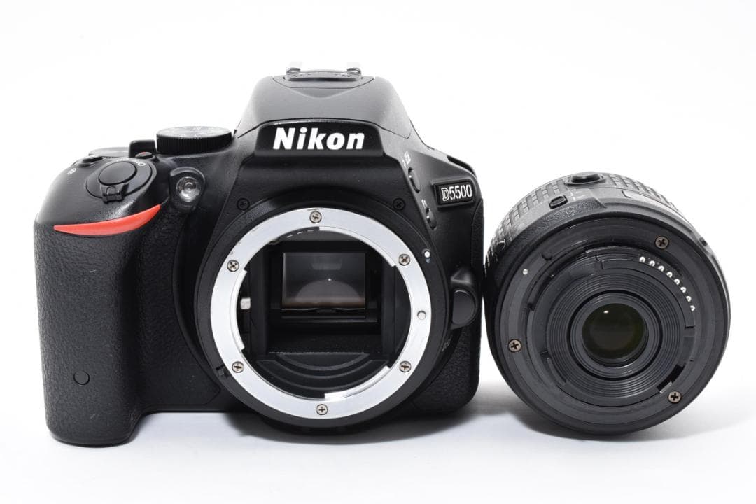 《 美品 》　ニコン　Nikon D5500 レンズセット　SDカードつき