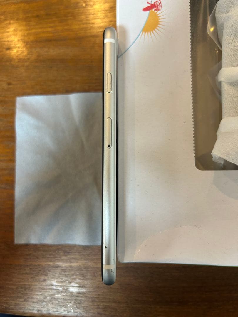 【美品】iPhoneSE2 256GB ホワイト 本体