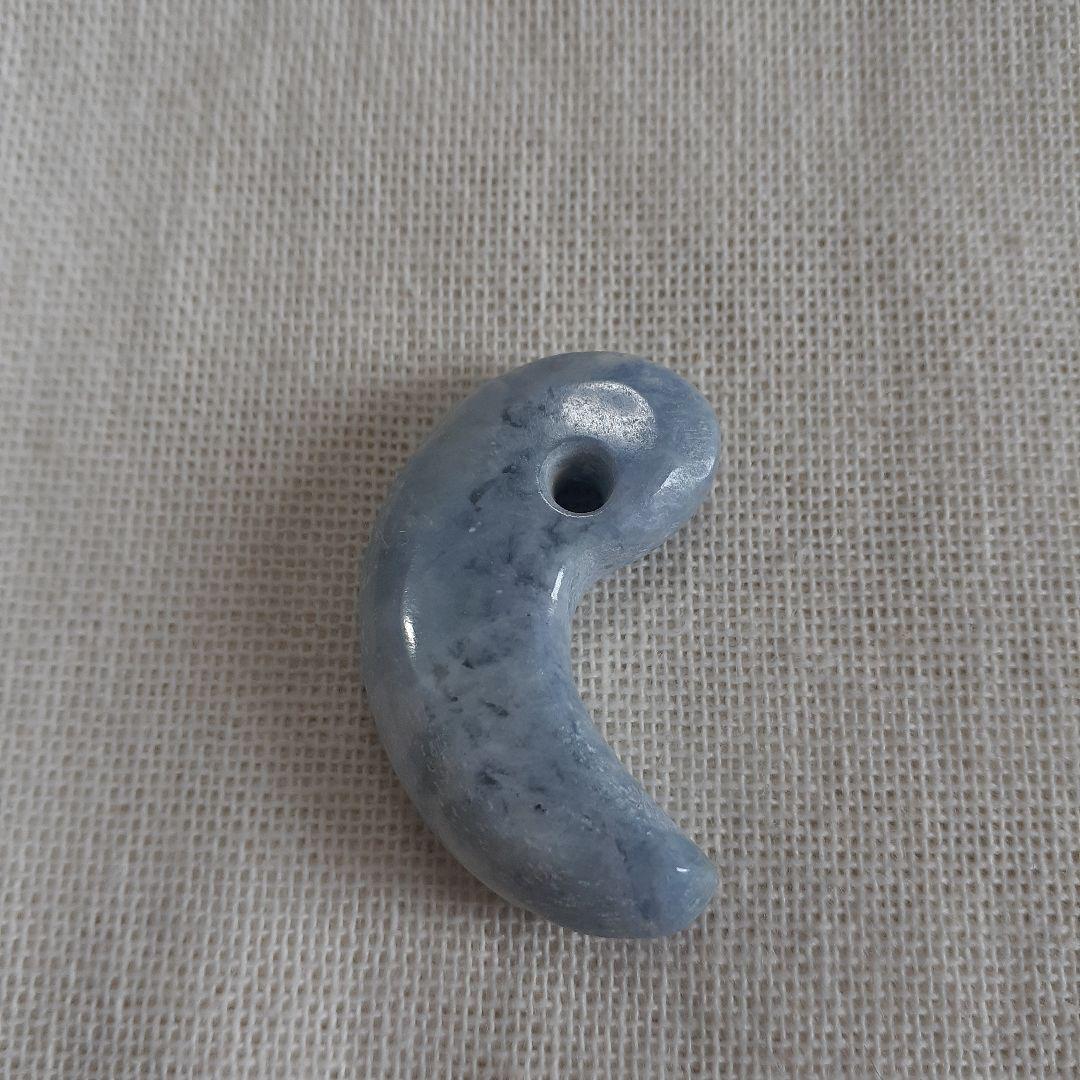 糸魚川翡翠勾玉