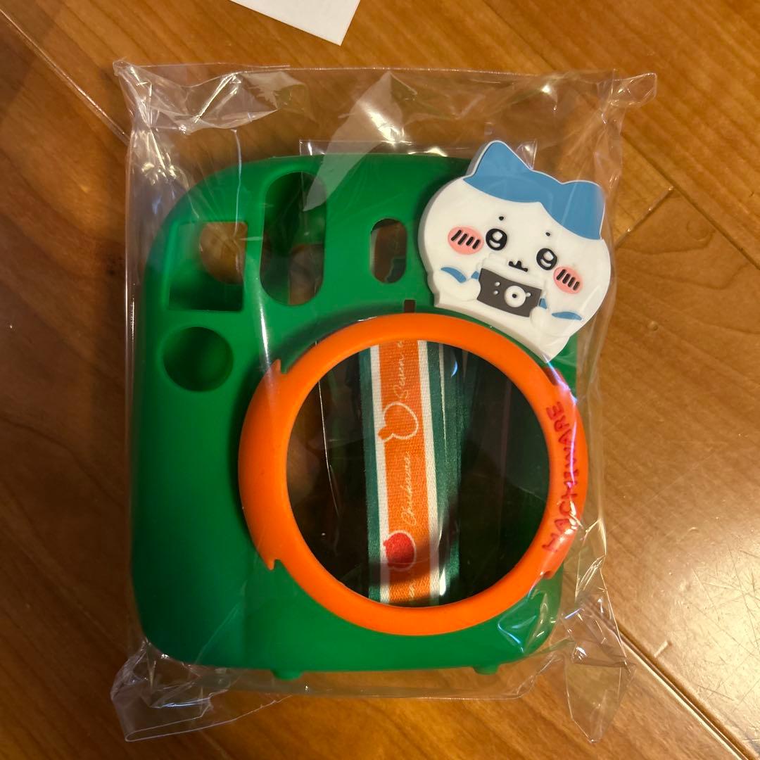 ちいかわ×セブンイレブン　ハチワレカメラカバー付きチェキ