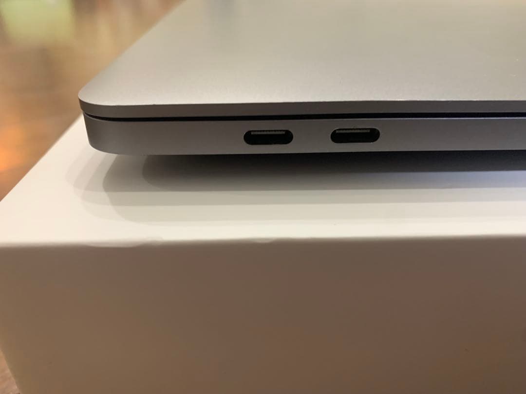 MacBook Pro 16インチCore i7 16GB 512GB 2019