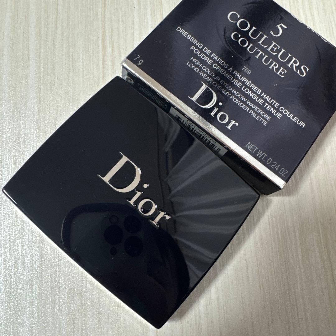 Dior サンククルールクチュール　639 チュチュ