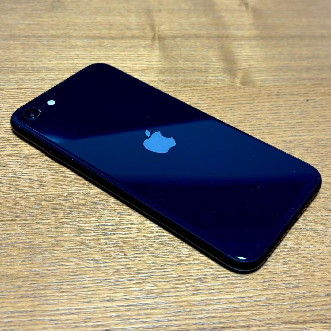iPhone SE (第3世代) 64GB ミッドナイト