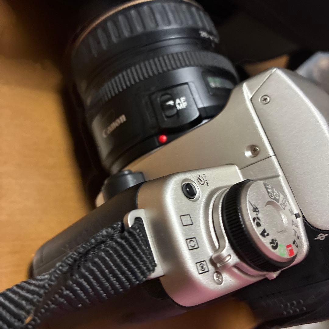 Canon EOS 55 カメラ　キャノン　ボディレンズ