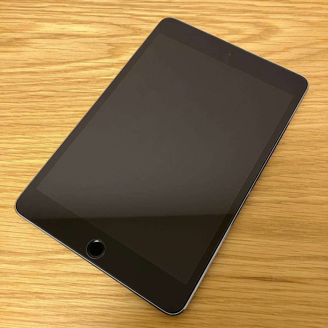 iPad mini 4 Wi-Fiモデル 64GB スペースグレイ