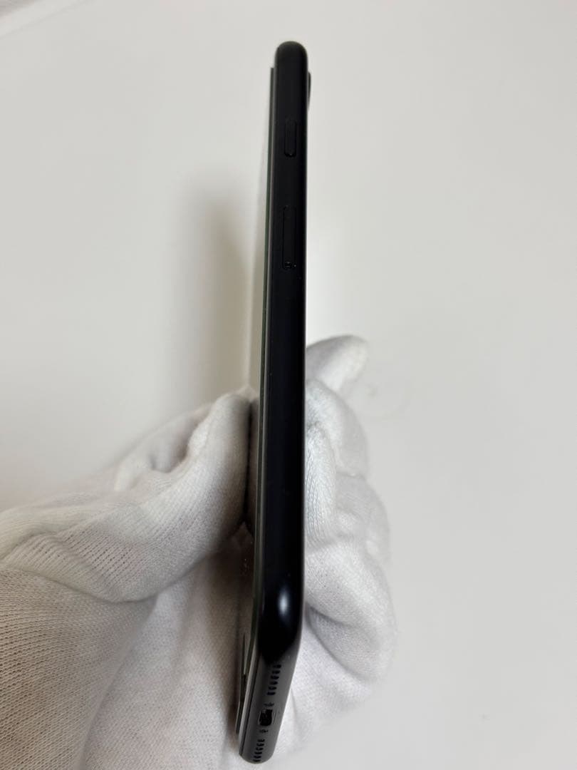 iPhoneSE第2世代　MXD02J/A 128GB ブラック　美品　本体のみ
