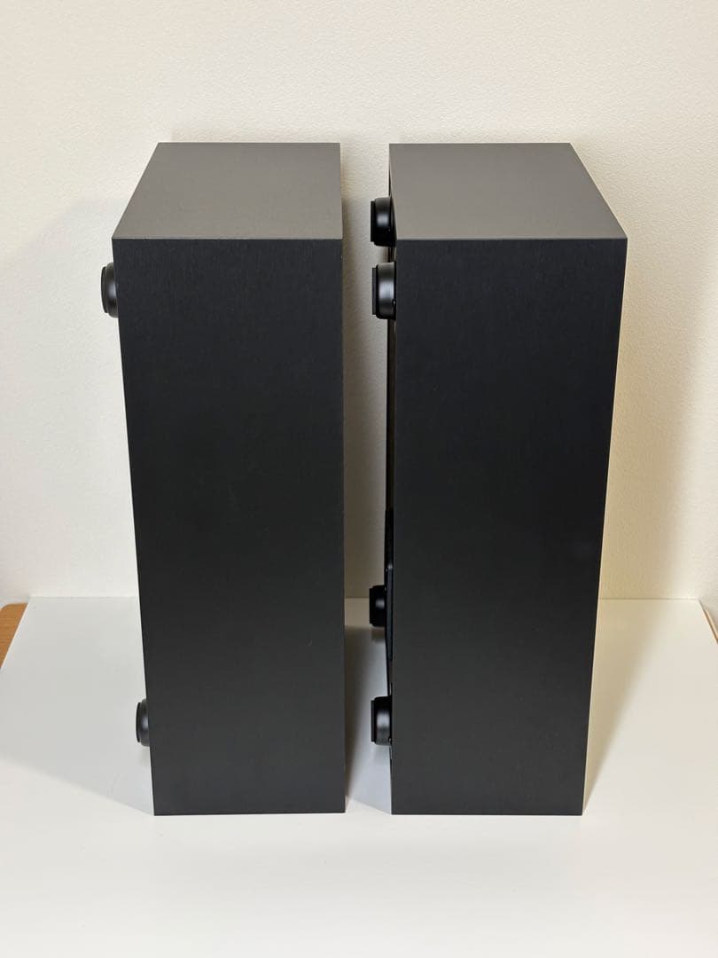 KEF Q4  壁掛スピーカー サテンブラック 新品同様