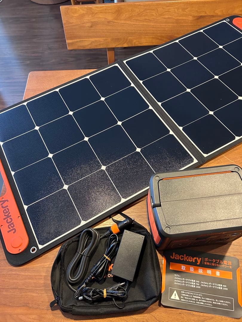 美品！Jackeryジャクリ　ポータブルパワー400＋ソーラーパネル100