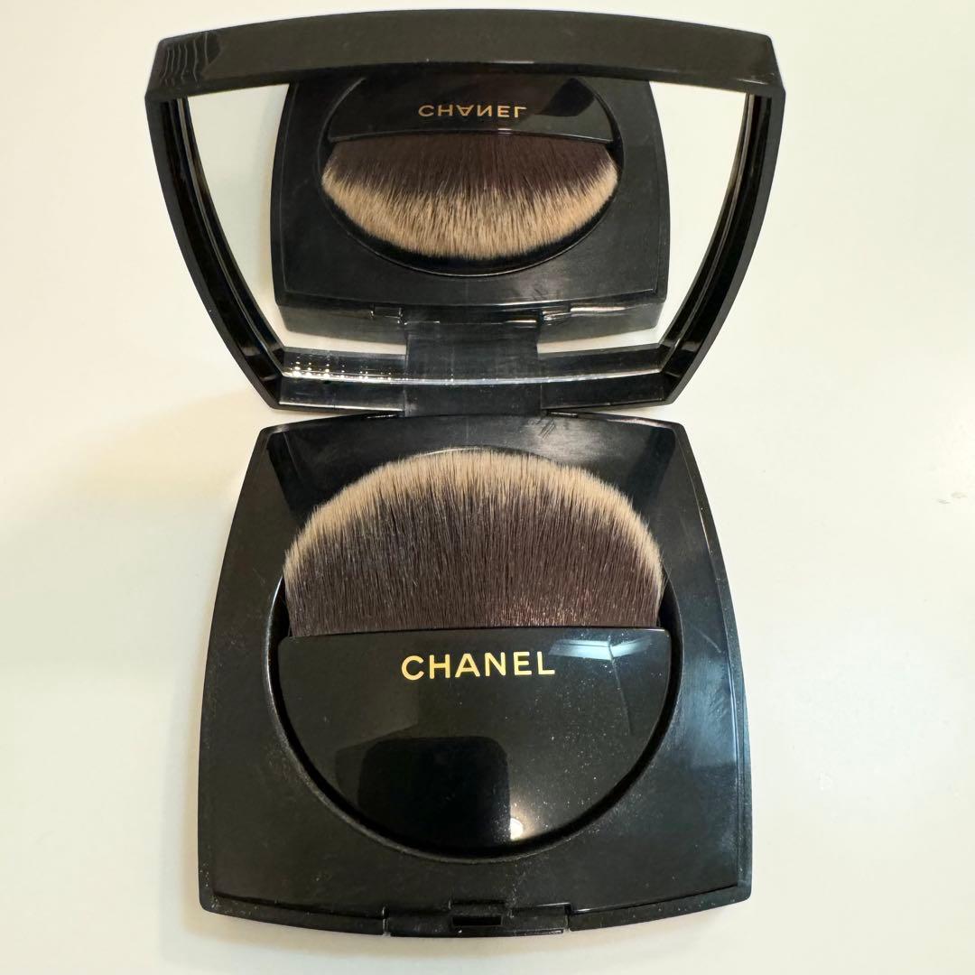 エクラ マニェティク ドゥ シャネル　CHANEL ハイライト　ホリデー