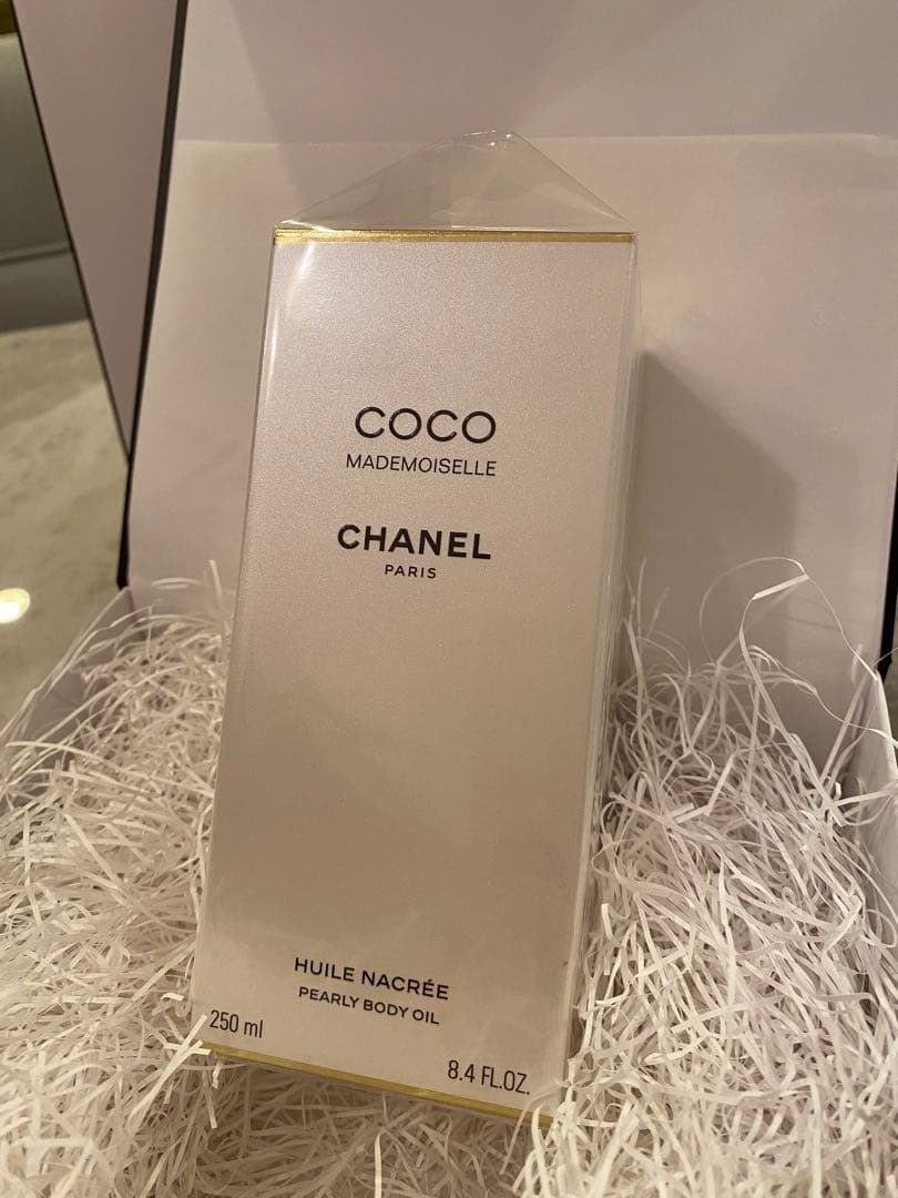 CHANELココマドモアゼルオイル バレンタイン限定セット チャーム付き