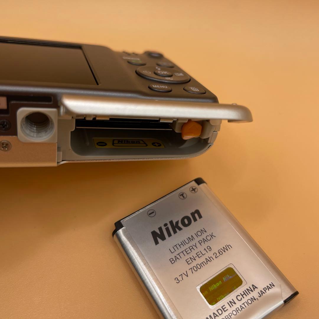 Nikon COOLPIX S3500 デジカメ2396