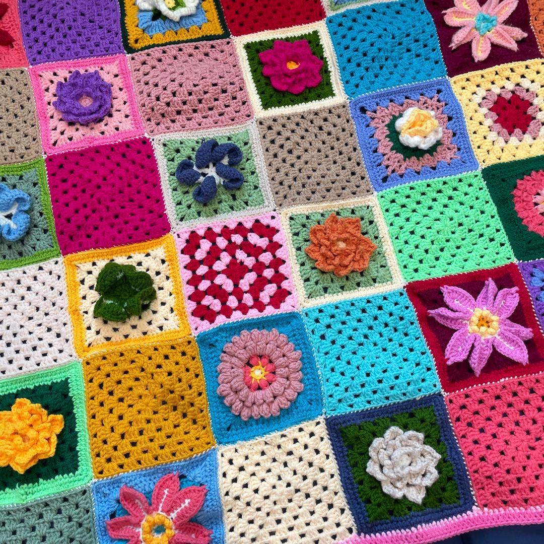 ハンドメイド 毛糸編み 立体花モチーフ マルチカバー ブランケット