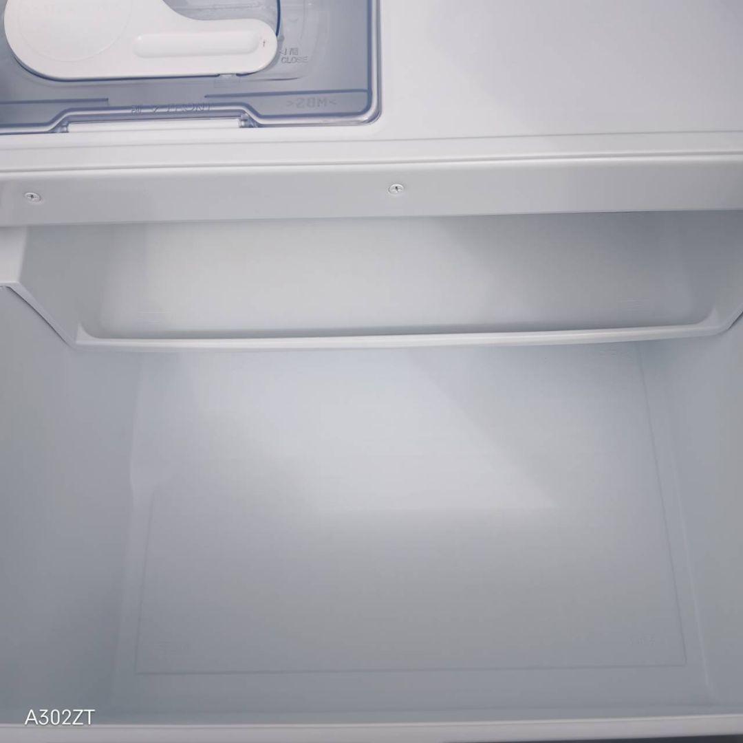 C359 送料設置無料　三菱　自動製氷機能付き大型冷蔵庫　365L