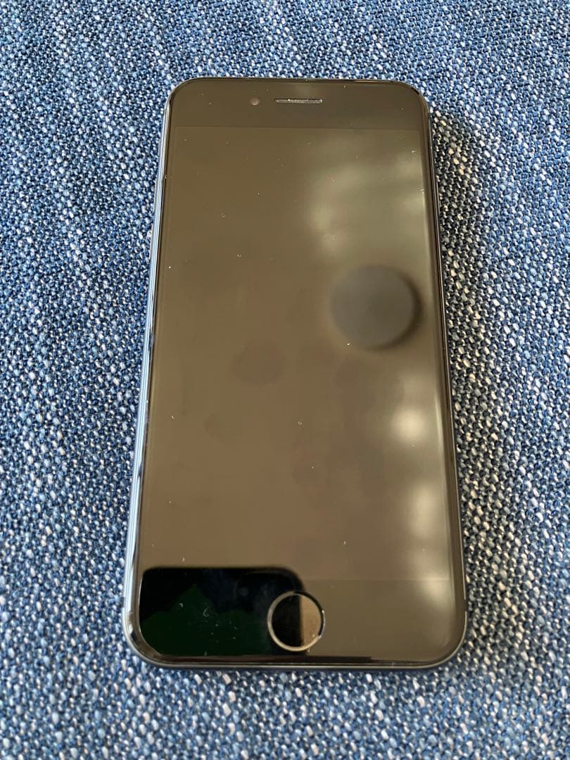 Apple iPhone8 64GB 本体＋ケーブル