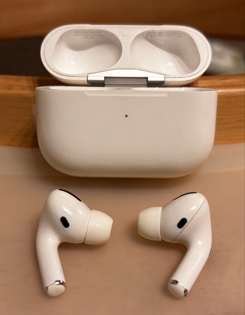 AirPods Pro 第2世代 ホワイト 充電ケース付き 箱付き ジャンク品