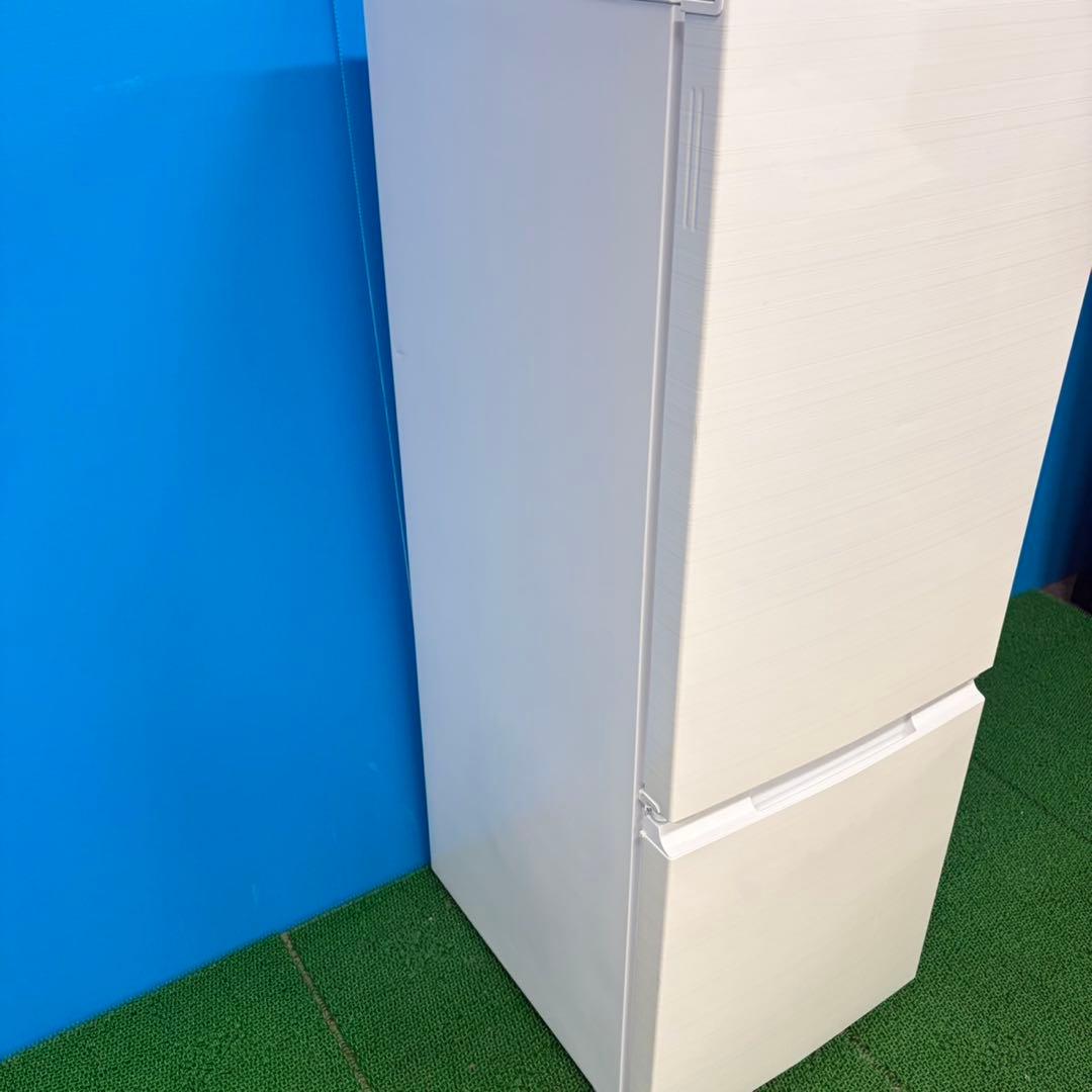 940 SHARP 180ℓ 大きめ　冷蔵庫　極美品　一人暮らし　同棲向け