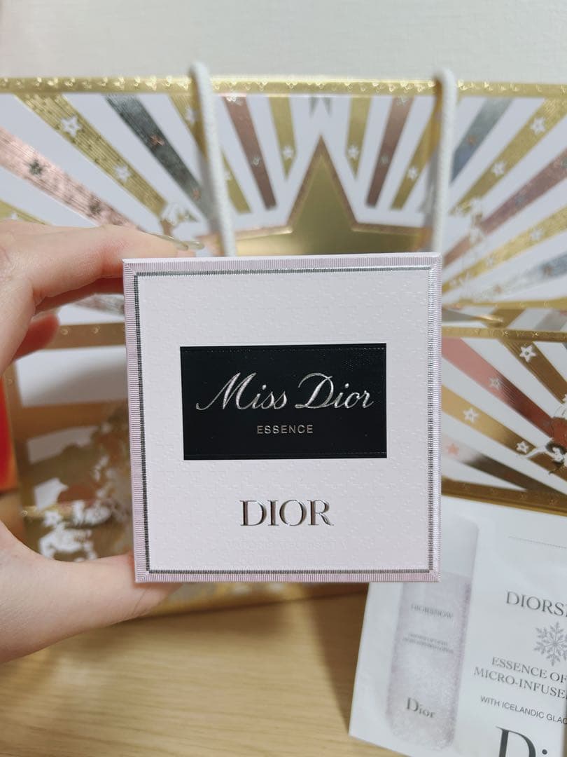 【Dior】ミスDior エッセンス パルファン 50ml ショッパー 試供品