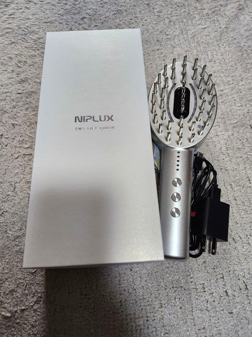 NIPLUX EMSリフト 美顔器 シルバー