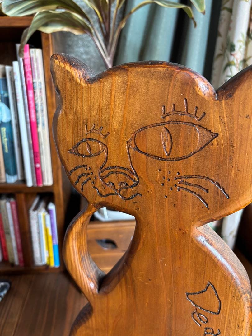 猫の形 木製　小さな椅子　手作り