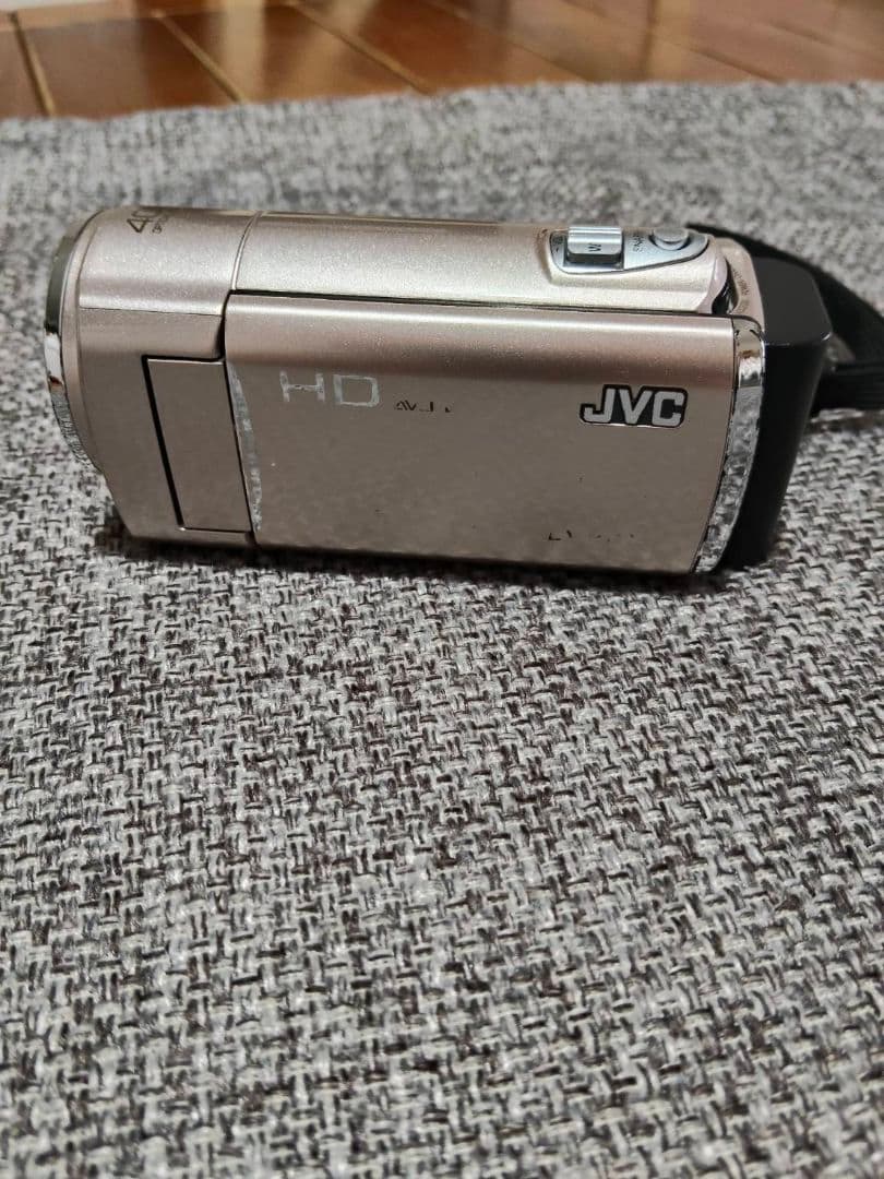 JVC Everio HD 40倍ズーム ビデオカメラ本体GZ-HM670-N