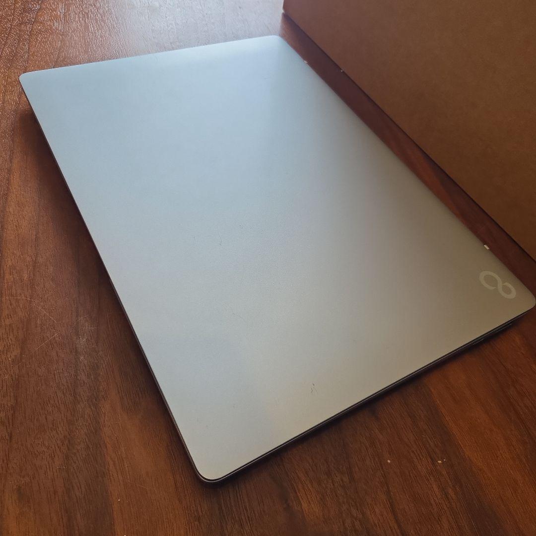 FMV LIFEBOOK 13.3インチ/Core-i5/Windows11